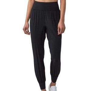 Lululemon Women's 4 Sun Setter Jogger 28" in Black Midnight